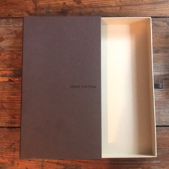 Louis Vuitton boxes and dust bags - Picture 3 of 10